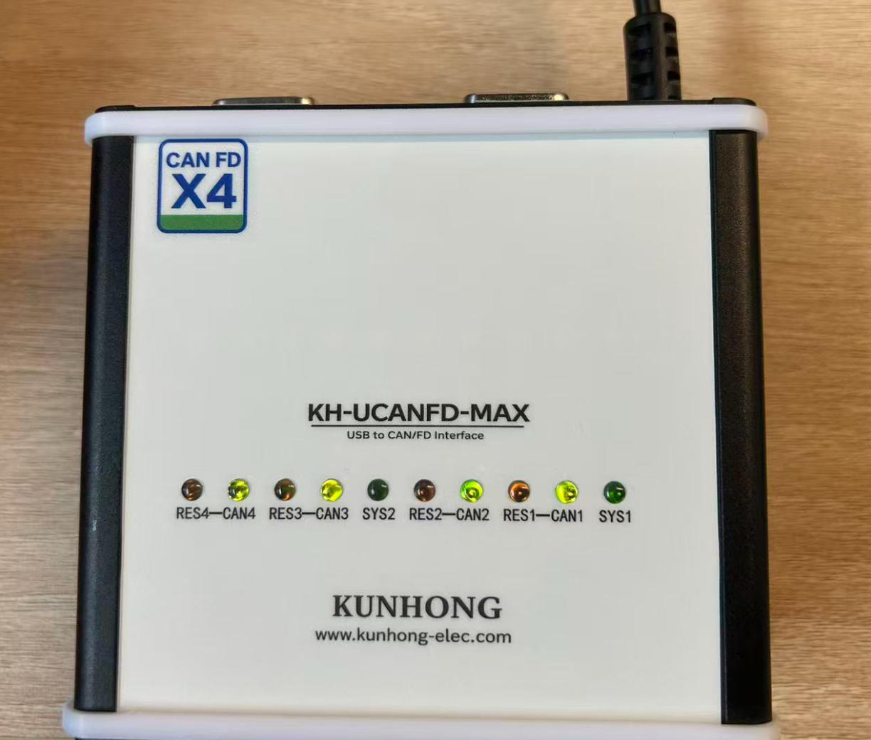 KH-UCANFD-MAX-X4 四路终端电阻全部开启状态